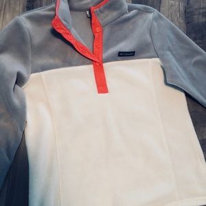 • Three Lakes Half Snap Columbia Sweater •